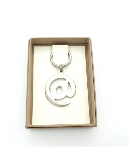 LLAVERO METAL SIMBOLO @