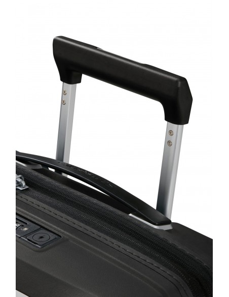 MALETA UPSCAPE CABINA EXPANDIBLE 4 RUEDAS 55 CM