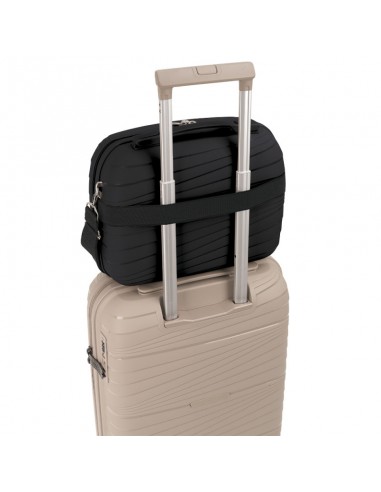 NECESER DE VIAJE RÍGIDO POLIPROPILENO...